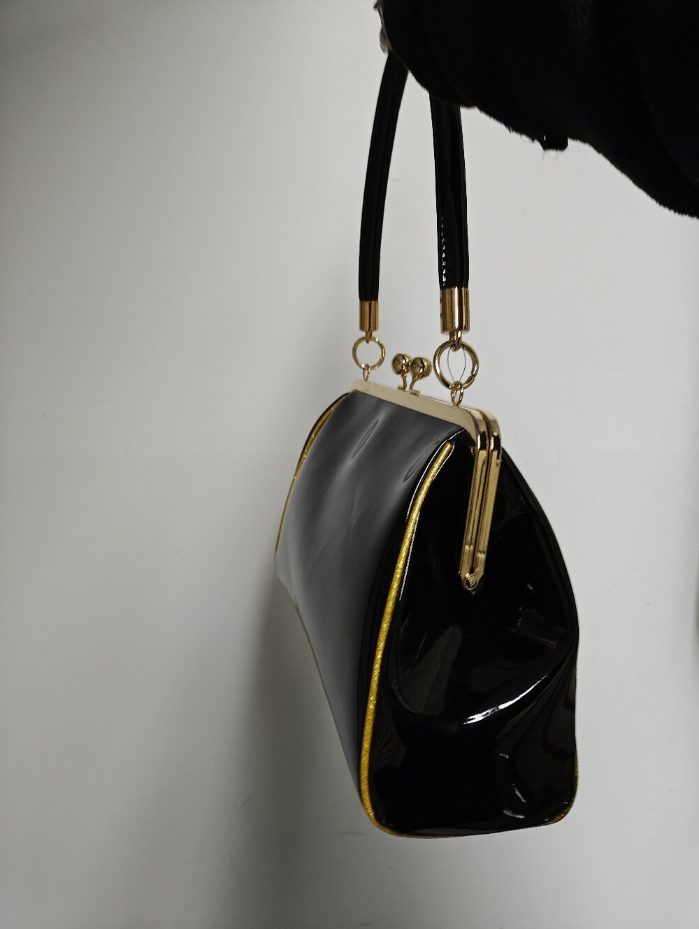 Sourpuss Clothing Nokturnal Bat Kisslock Purse - Picture 2 of 5
